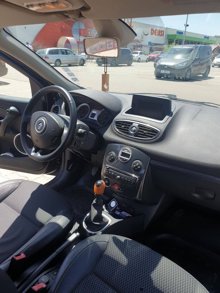 Рено клио 3 103к.с 6скорости 1.5dci