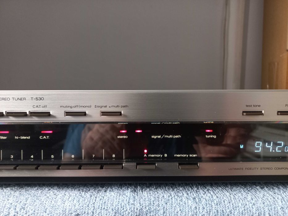 Tuner Luxman T-530