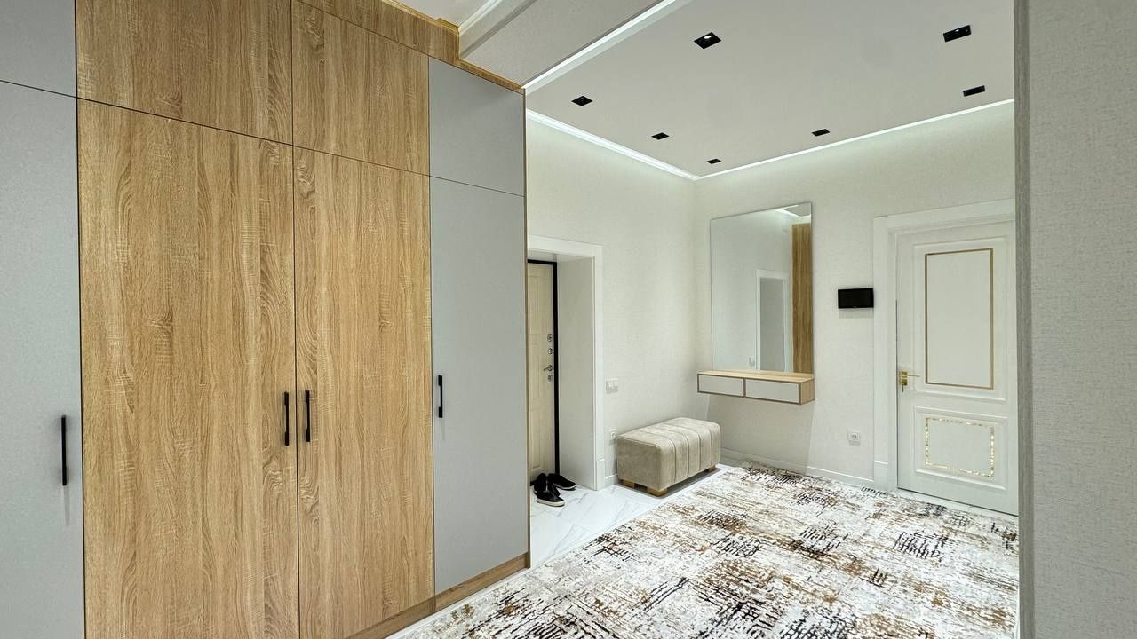 Чилонзор Ц КВ Навостиройка 110м² 3 хона Мирзо улугбек метро срочно Сот