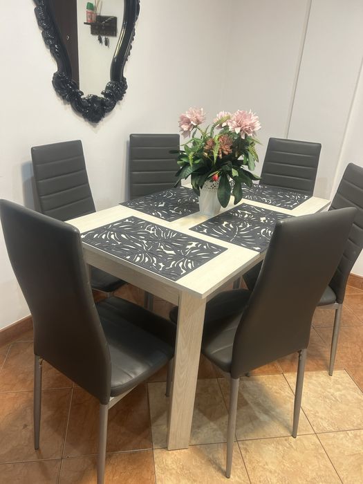 Vand masa extensibila   Cu 6 scaune