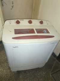 Mașina de spălat rufe semiautomata Albastros perfect funcțională