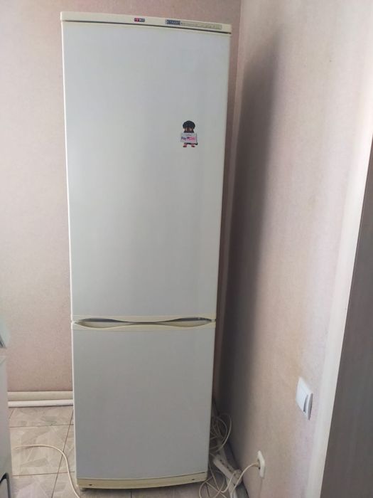 Продам холодильник