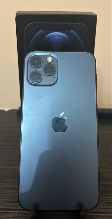 Продам Iphone 12 Pro.