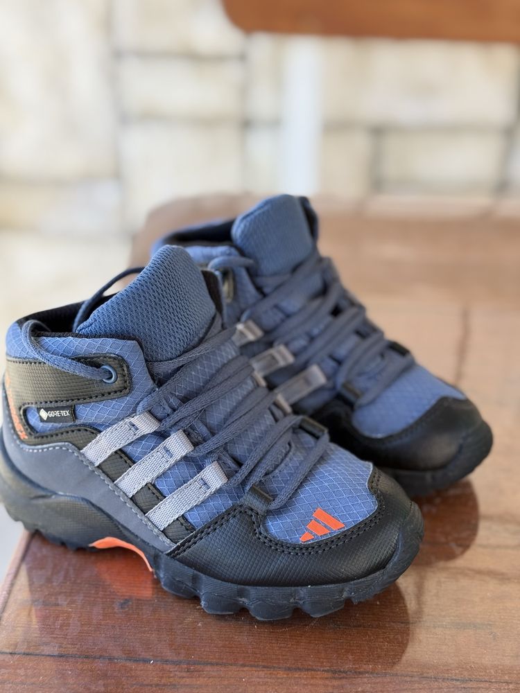Детски зимни обувки Adidas Terex Goretex