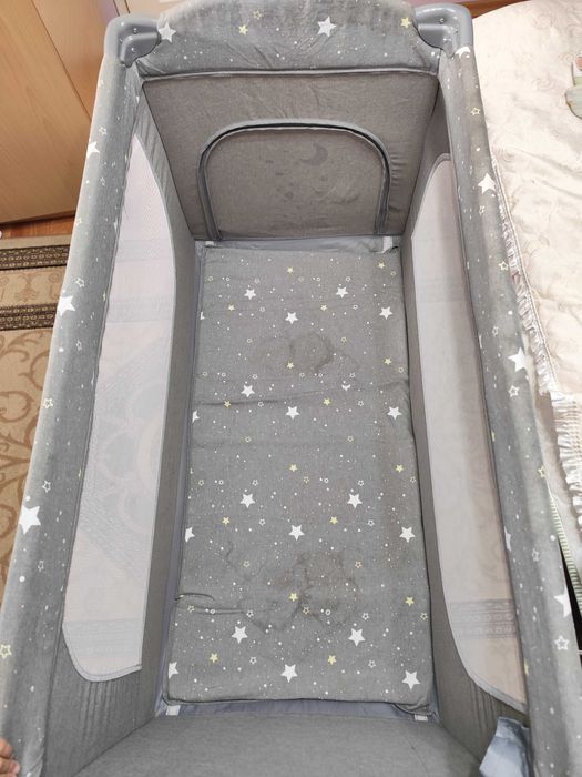 Кошара за игра и сън