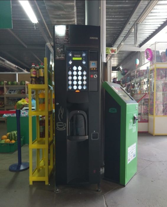 Продам кофейный автомат AZKOYEN, производитель Испания.