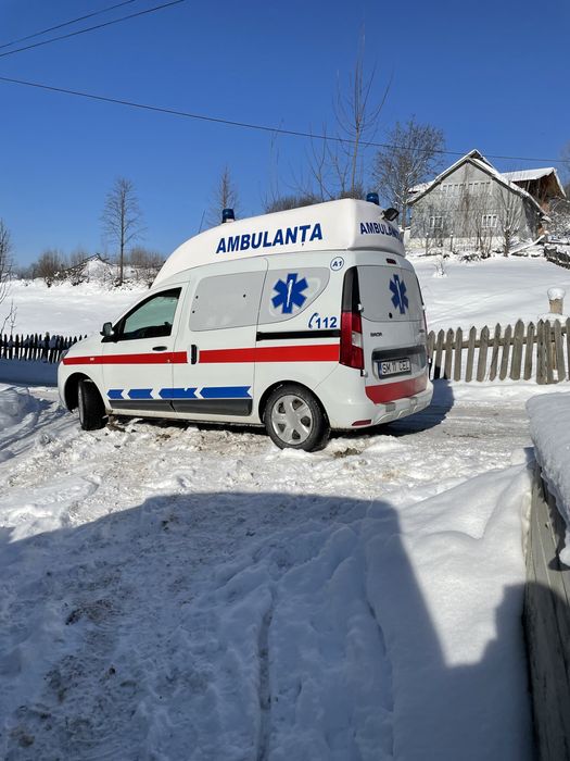 Ambulanta privată satu mare , transport pacienți pe targa ,carucior
