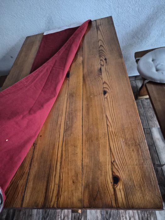 Маса с две пейки