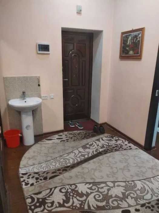 Сдаётся в аренду 3-ком/3/7 квартира на р-н Юнусабадский