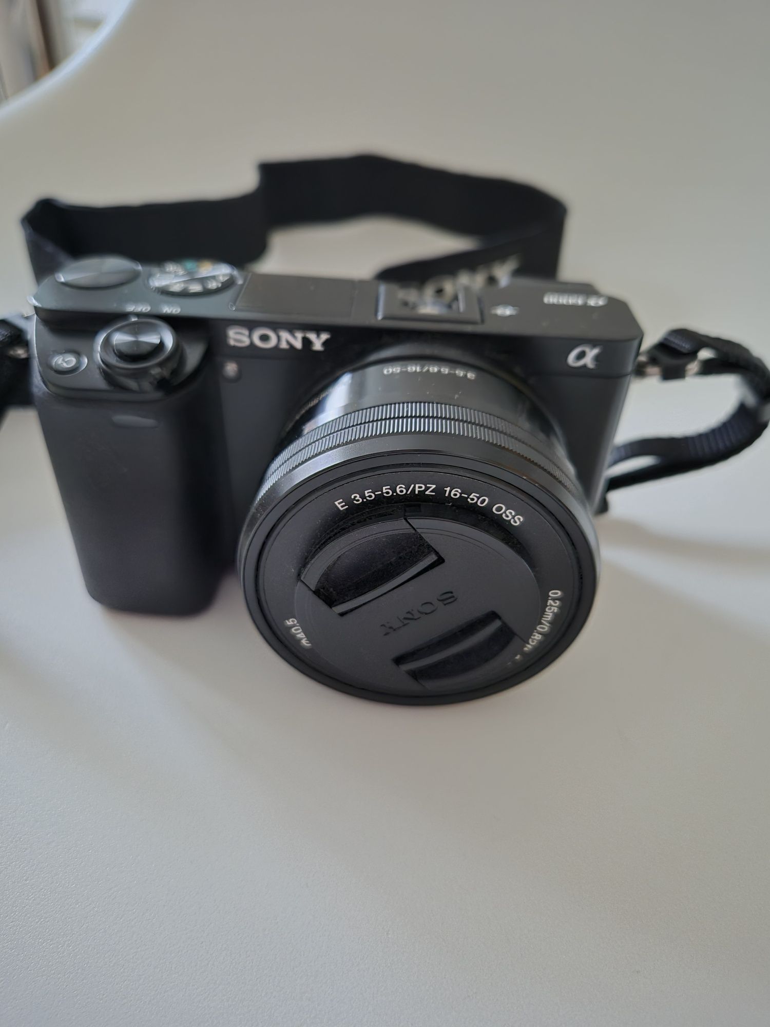 Sony Alfa 6000 mirrorless