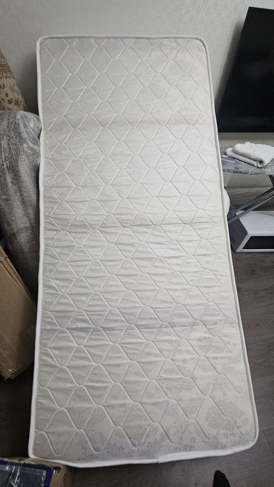 Продам матрас в хорошем состоянии