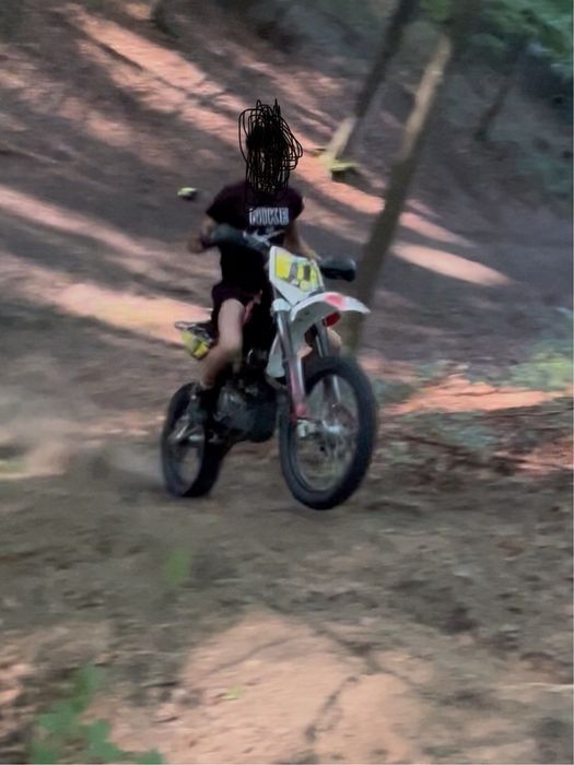 Vând Husqvarna tc250 cu motor copie Honda