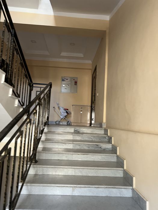 Nurafshon ko’chasida 4 xonali 130 kv 2 ta saunzel 2 ta dush tayyor