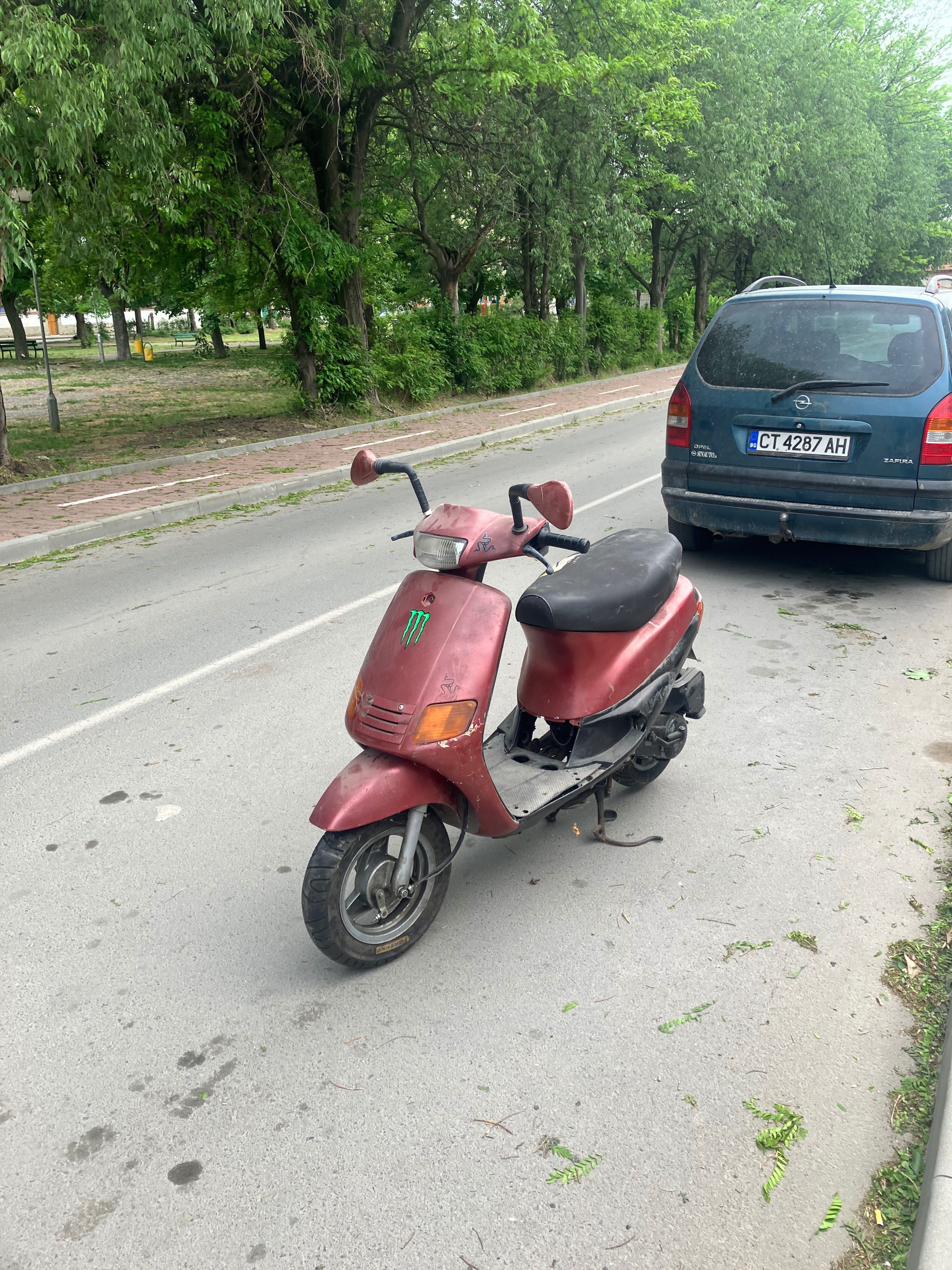 Скутер Piaggio zip за части