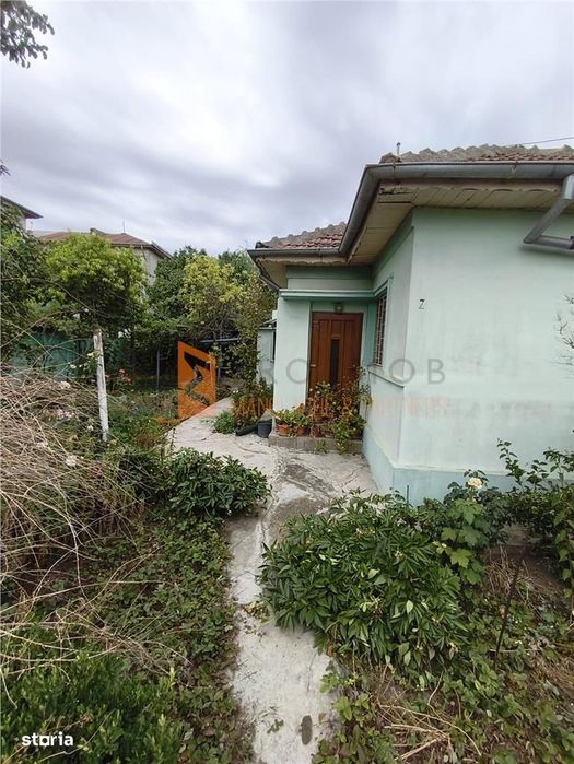 Casa tip parter zona Centru