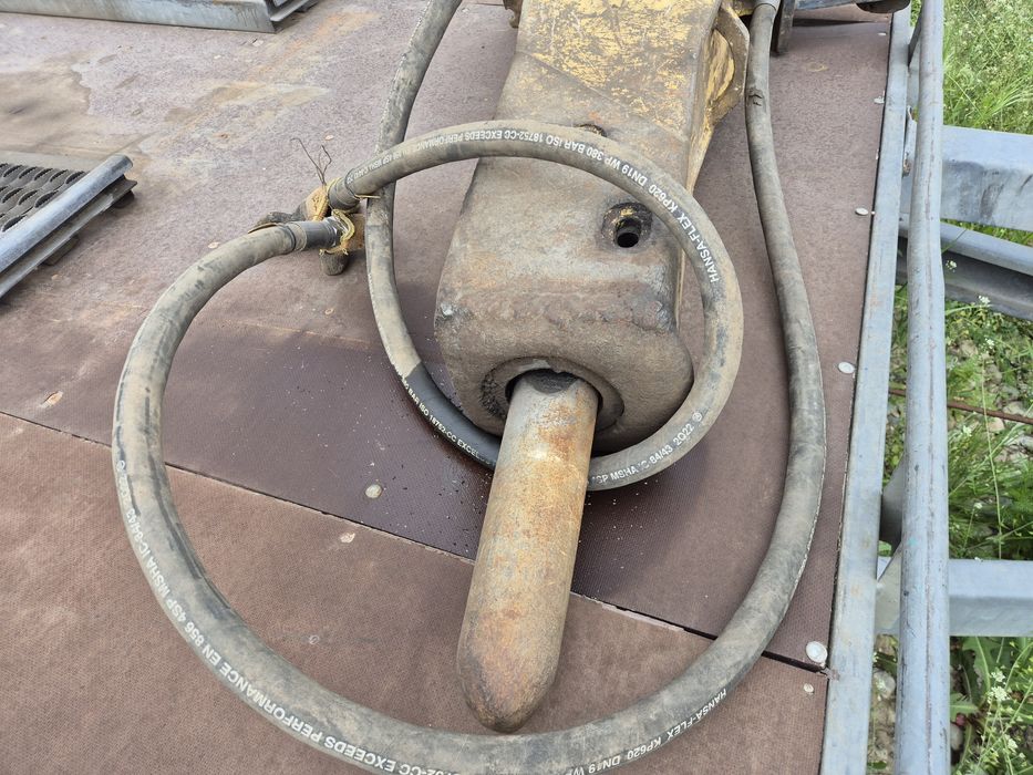 Vand picon/ciocan hidraulic buldoexcavator Caterpillar