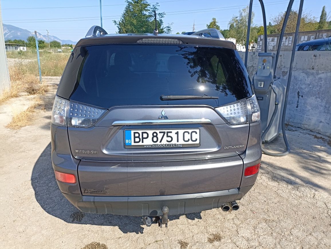 Mitsubishi Outlander 2