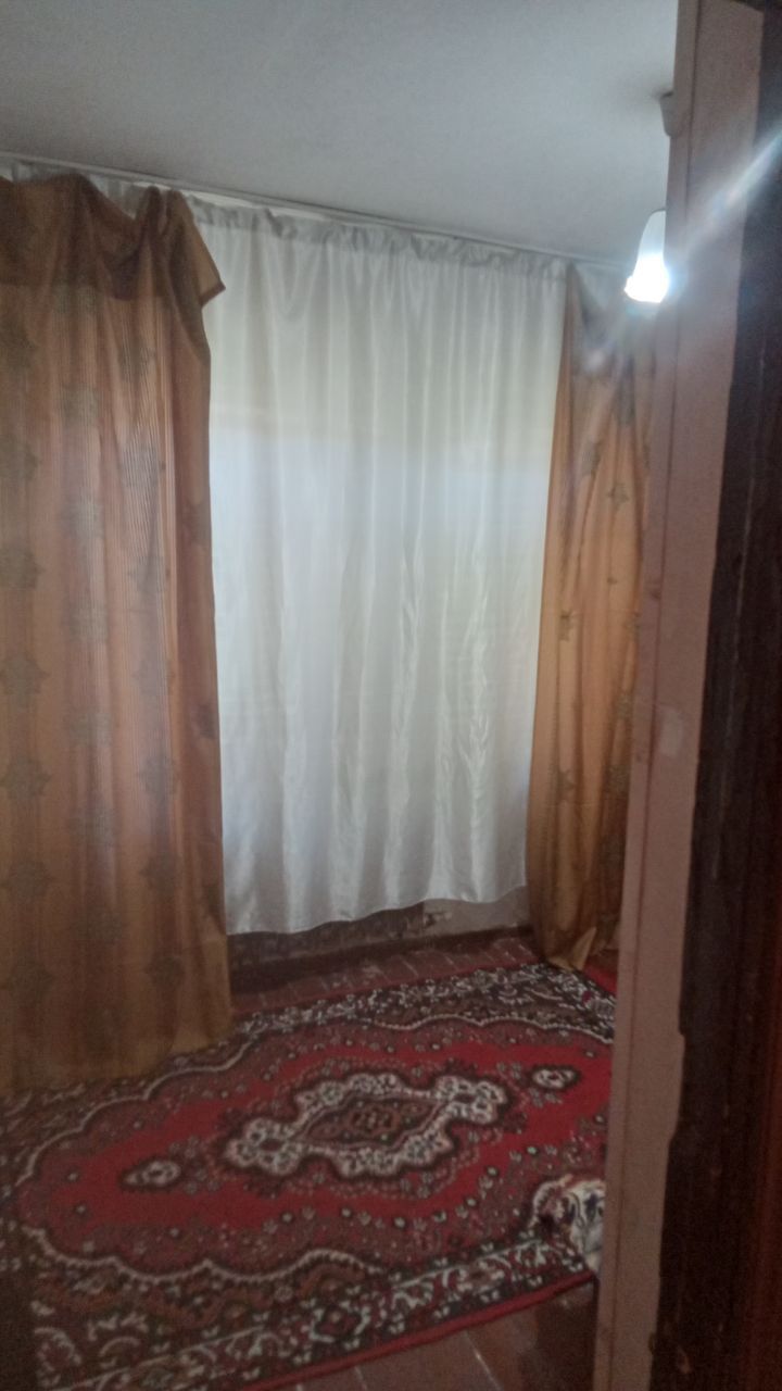 Квартира талабаларга