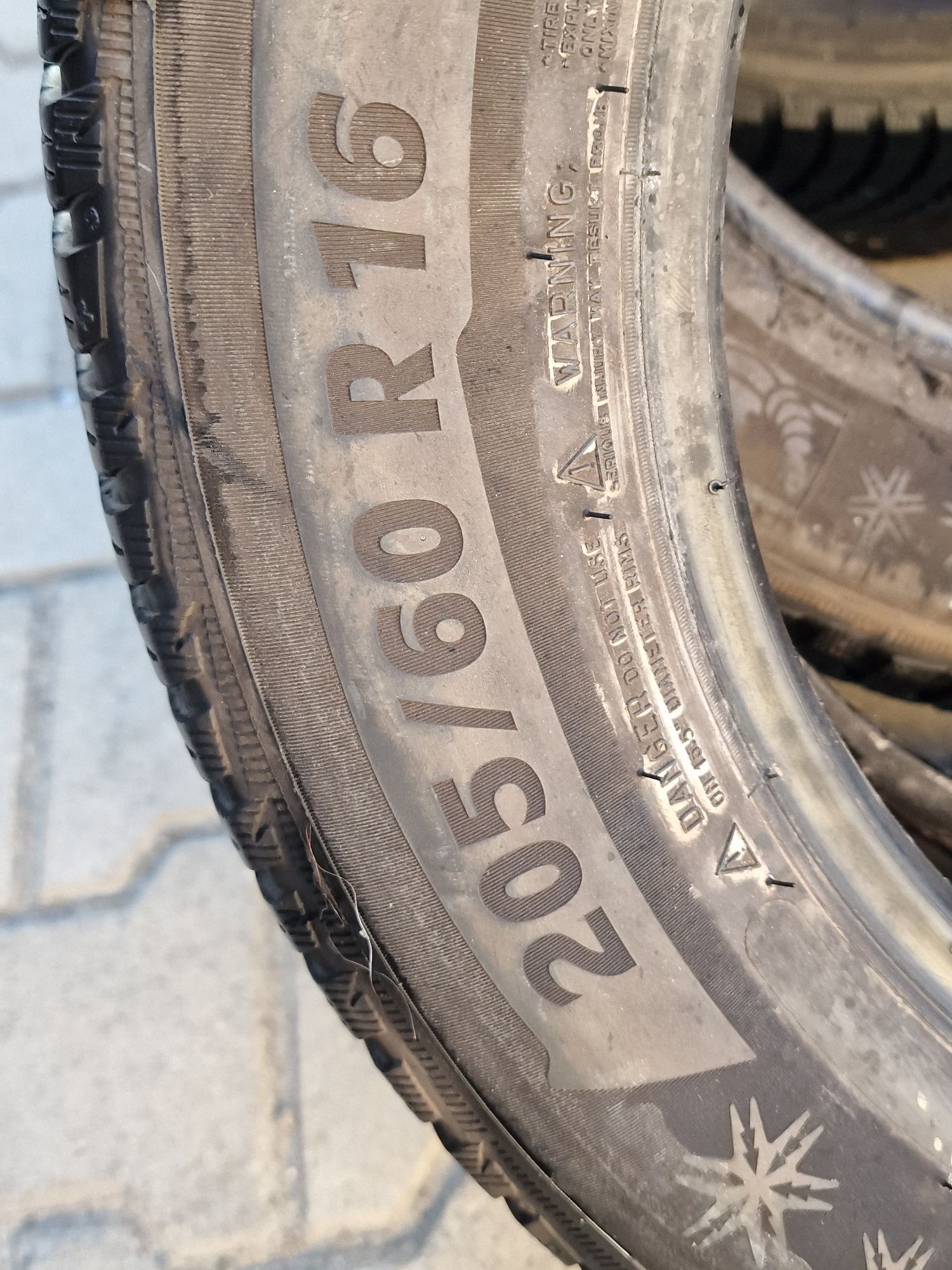 205 60 16 Michelin