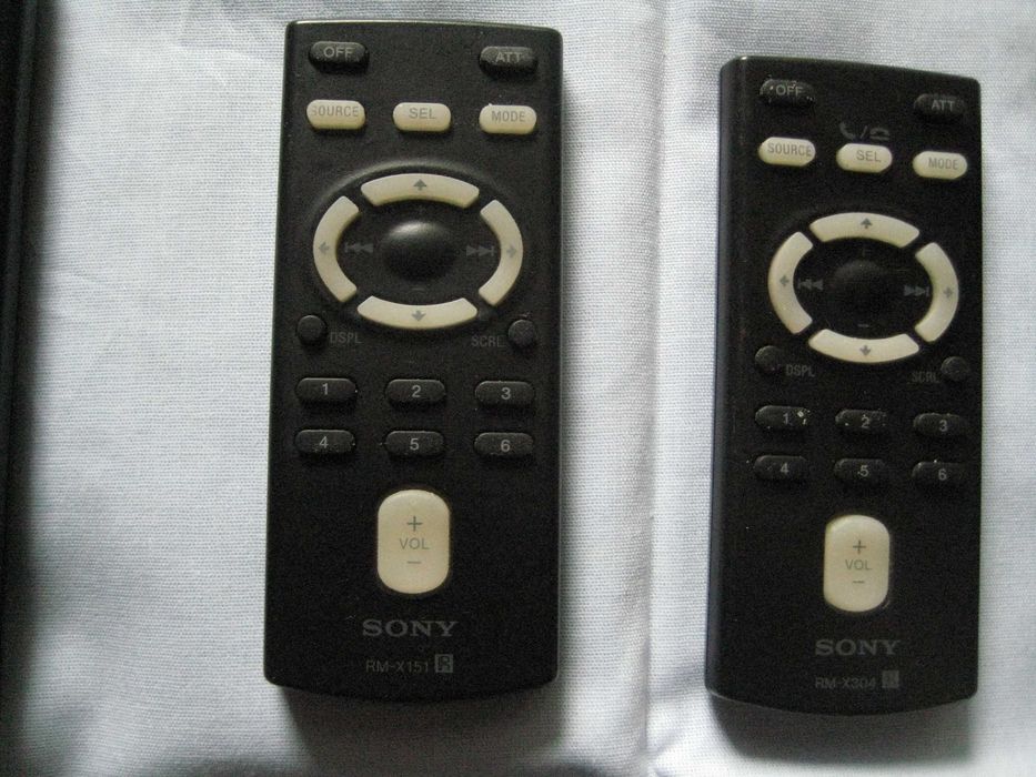 Продавам дистанционни за авто CD Sony и други