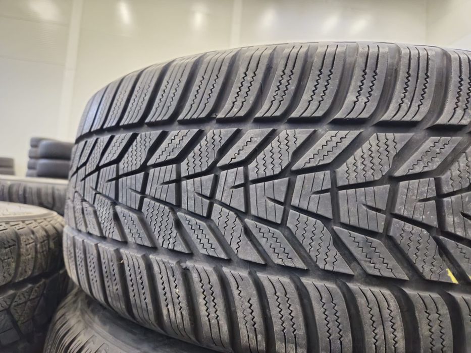 4 anvelope iarna Hankook 255 55 18 aproape noi