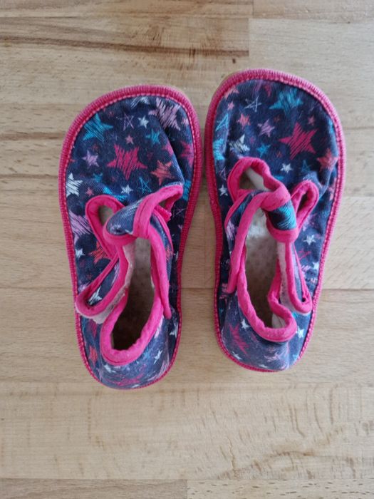 Боси пантофи Beda