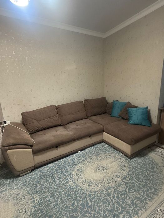 Диван угловой б/у