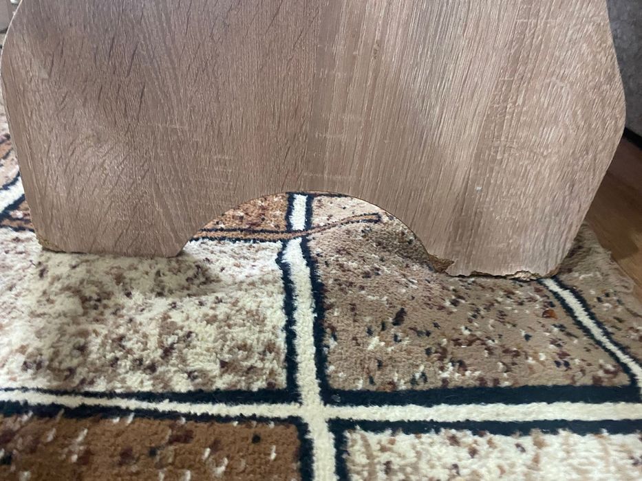 Продам кухонную зону стол стулья уголок