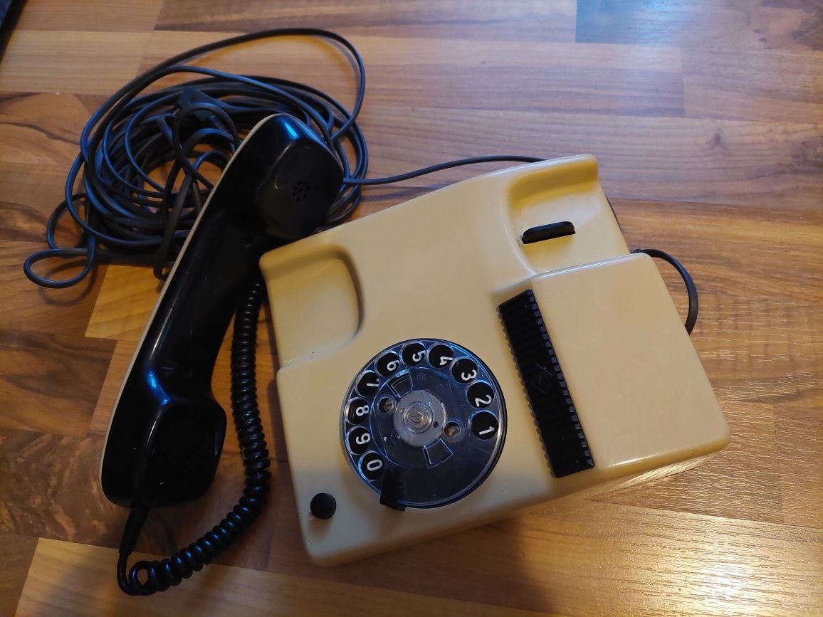 Telefon fix cu disc,de decor,model vechi,vintage,culoare crem