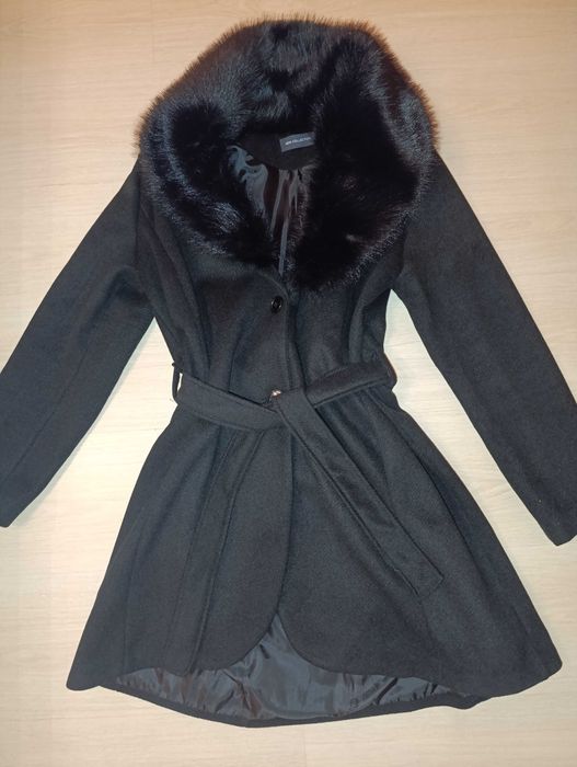Палто с голяма яка с косъм ново