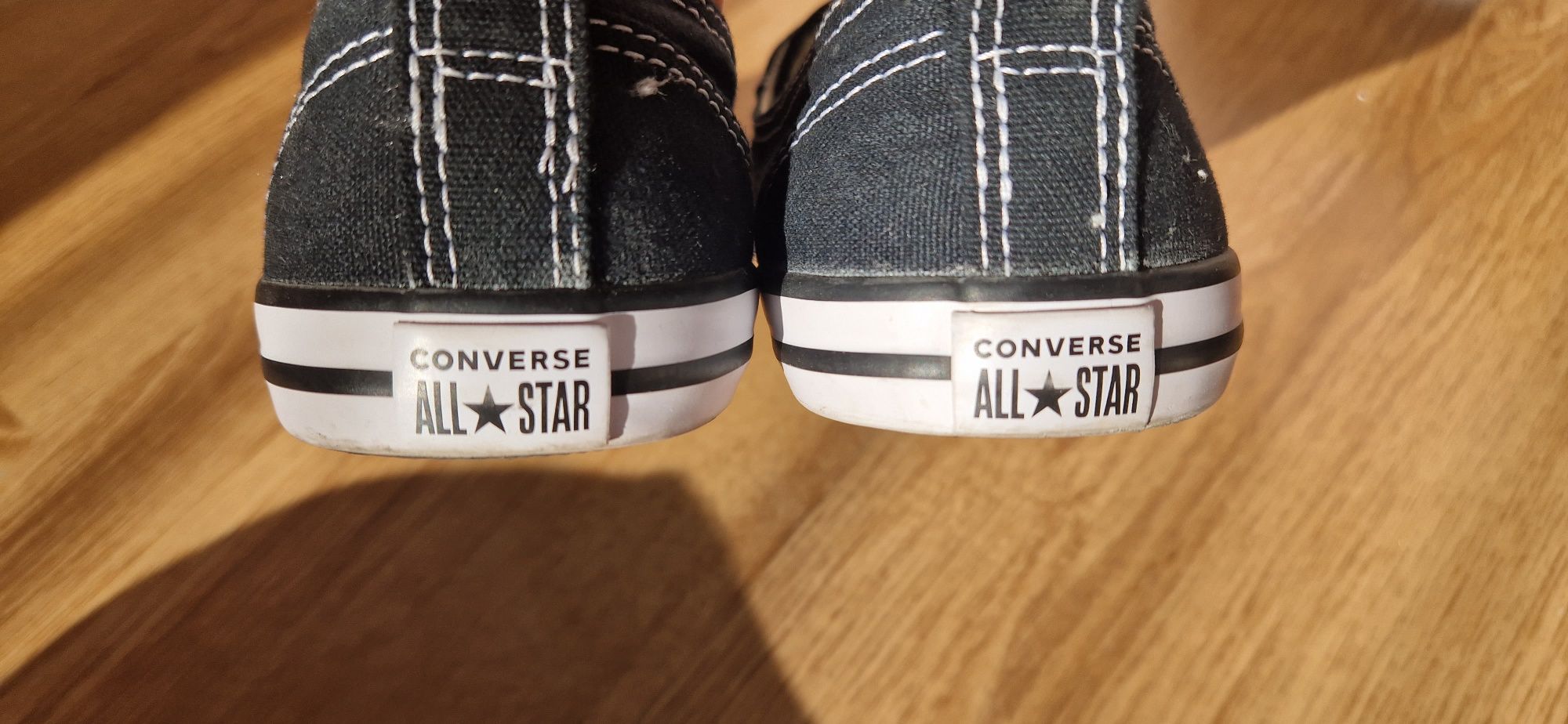 Продавам спортни обувки Converse