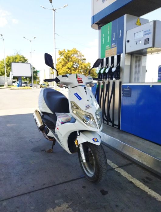 Скутер Generic 50 cc