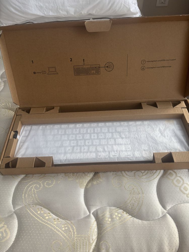 Клавиатура Logitech Wireless Solar Keyboard K750