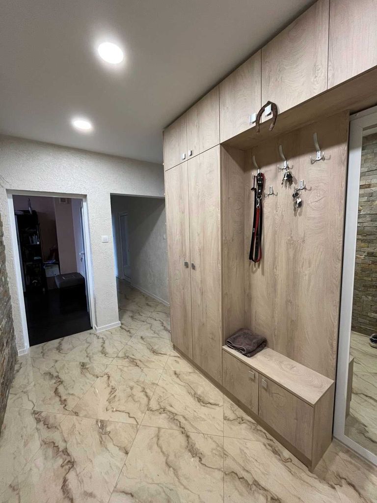 Продава се Четиристаен апартамент в София, Левски Г - 104 кв.м за 2308 €/кв.м - Снимка #2
