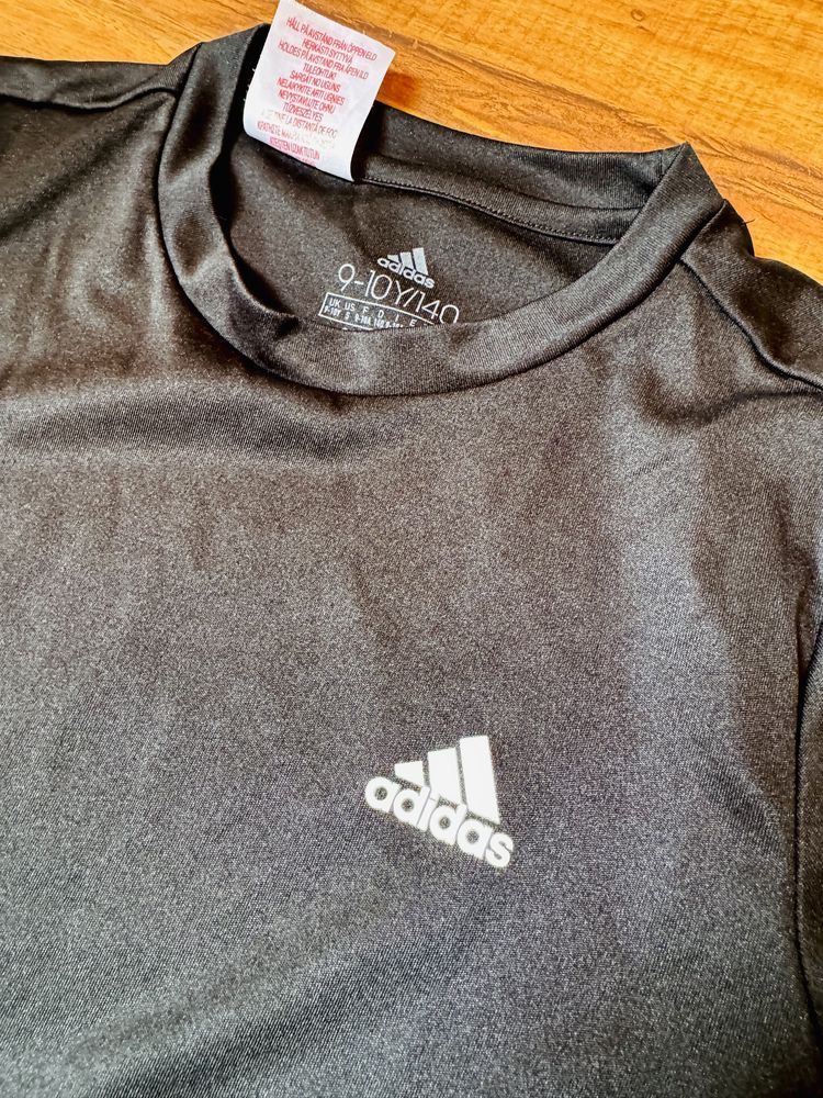 Оригинална детска тениска Adidas - S