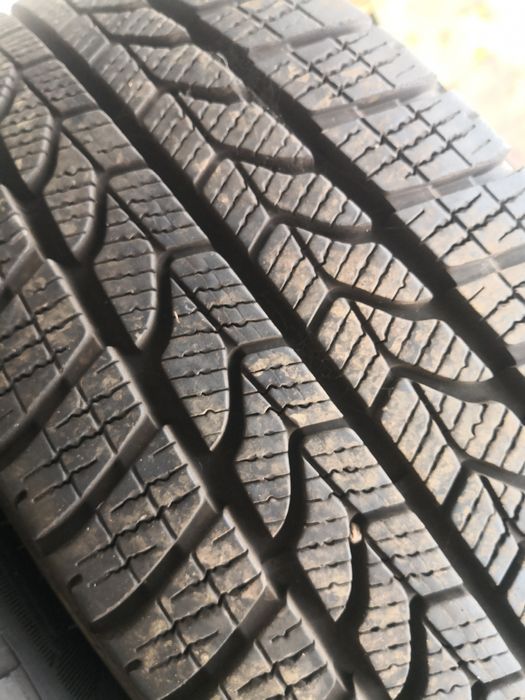 фолксваген т5 т6  vw 215 60 17 цола гуми dot 22 Goodyear
