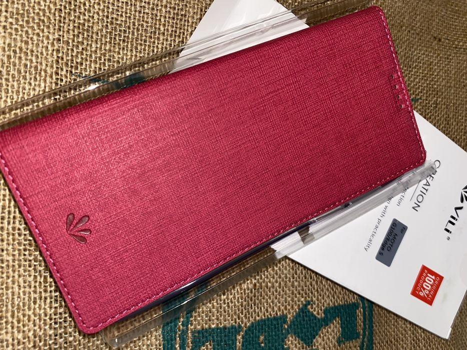 Huse pentru diferite telefoane