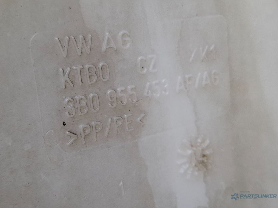 Vas lichid parbriz VOLKSWAGEN PASSAT Variant 3B6 2000 - 2005 TDI AVB 3B0955453AF