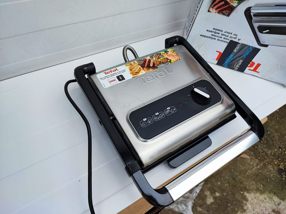 Grill Tefal Inicio GC242D38, 2000 W, Termostat 3 nivele, Placi cu inve