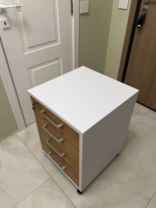 Офис шкаф/контейнер на колелца