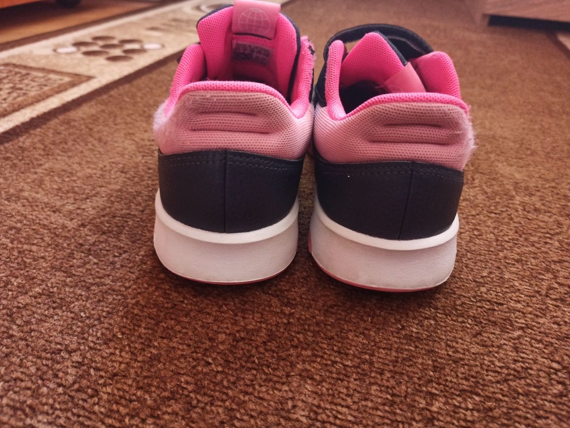 Детски кожени маратонки Adidas