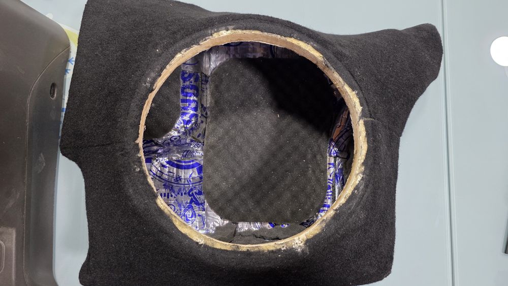 Продам стелс под 12" сабвуфер на cobalt