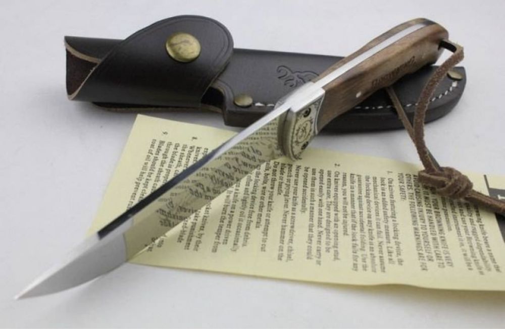 Ловен нож BROWNING с кожена кания дървена дръжка 22см
