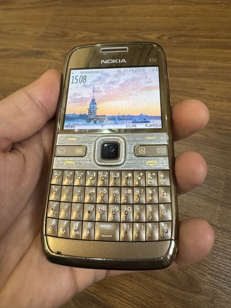 Nokia E72-1 legenda ideal