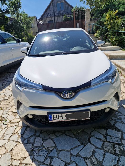 Toyota c-hr 1,8 hibrid 70000 km. anul 10/2018