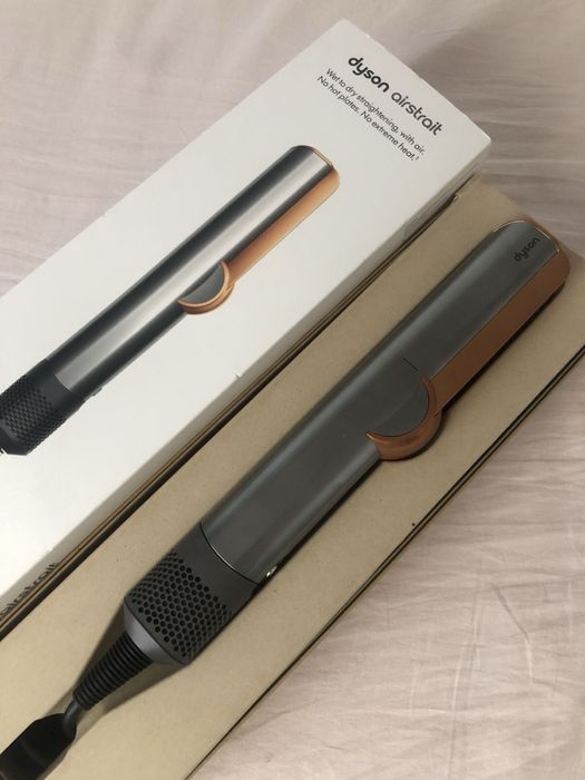 Dyson airstrait original