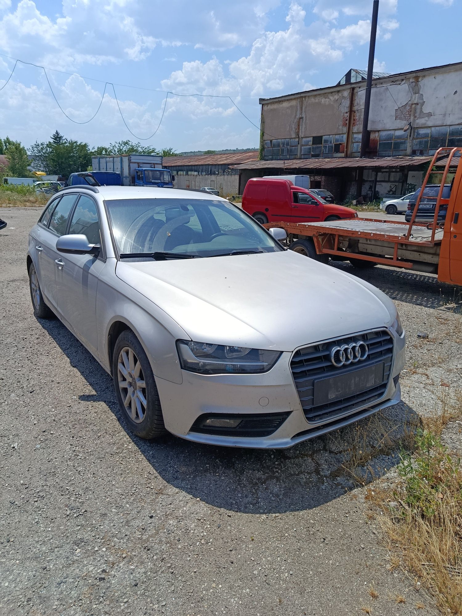 Audi A4 • 2.0 TDI • 2012г.