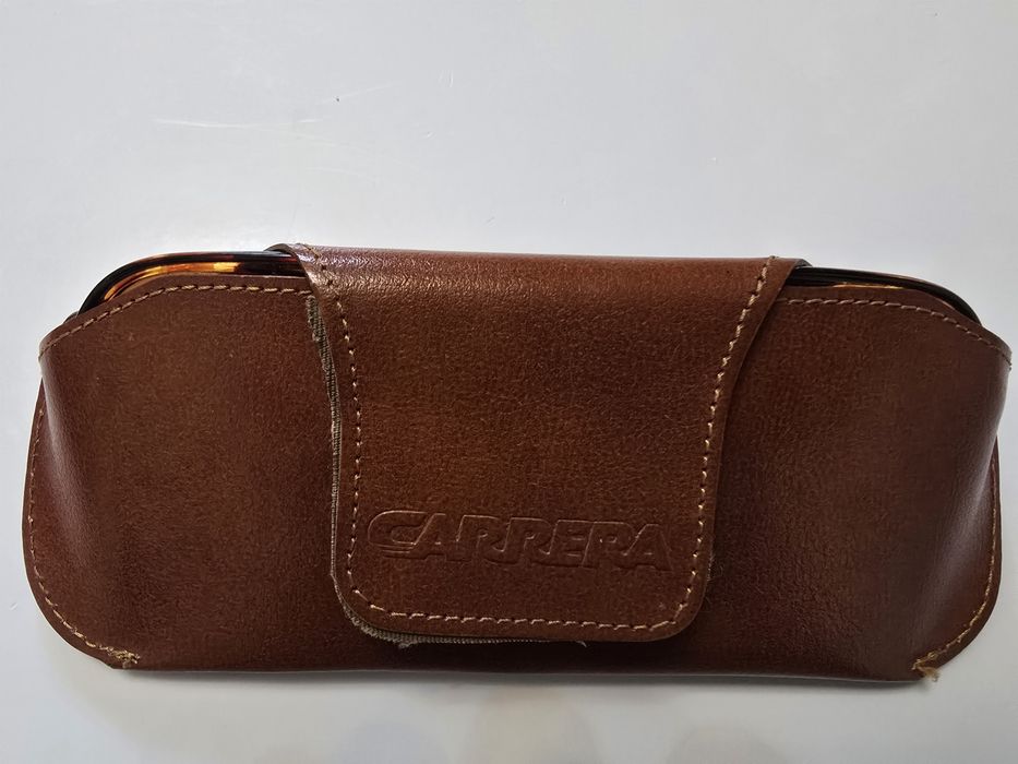 Vand ochelari de soare Carrera
