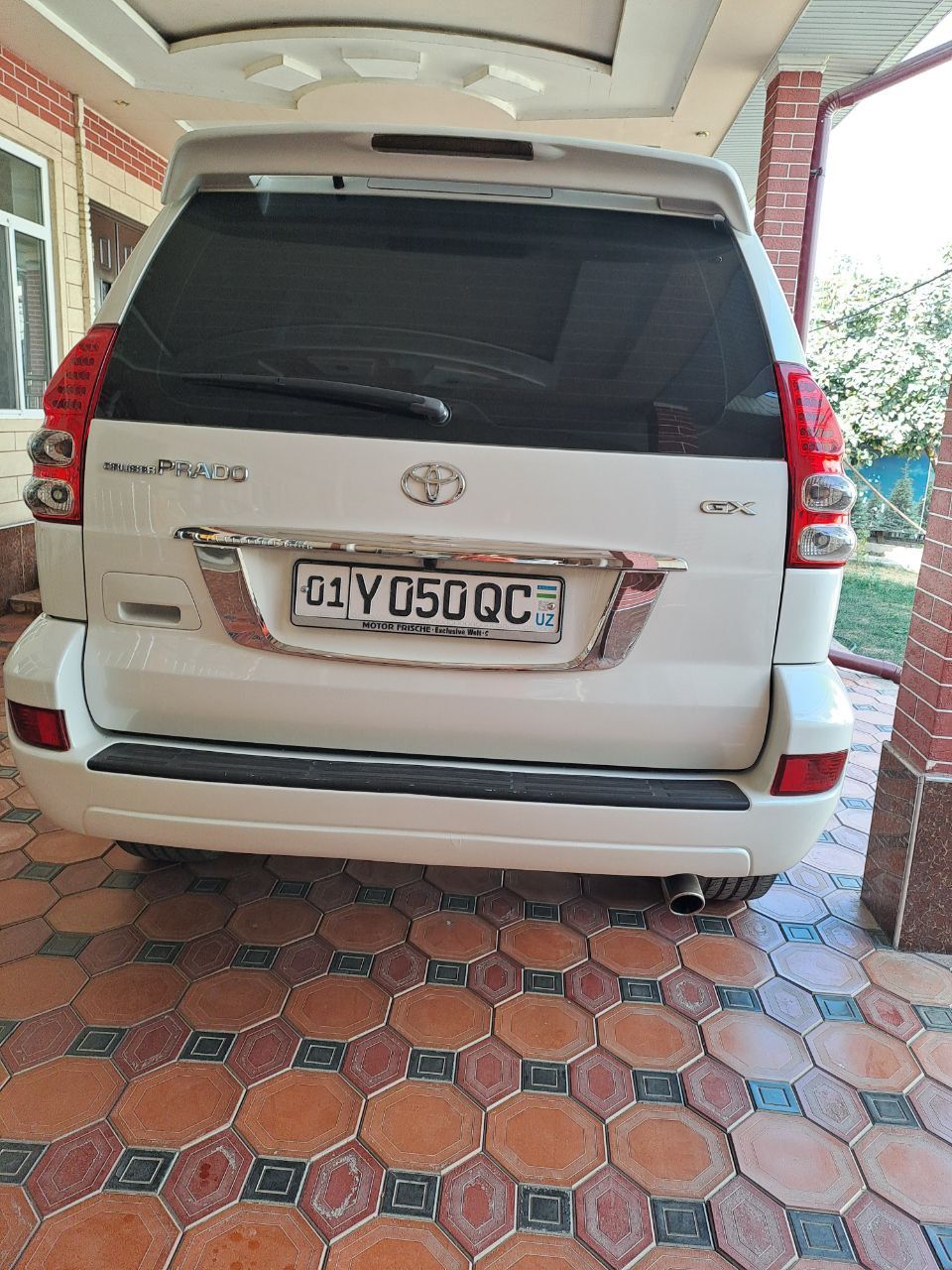 Prado 120 sotiladi