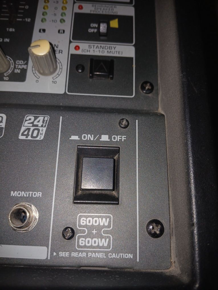 Behringer 1200watt 600×2 watt.usilitel.(усилитель микшер)